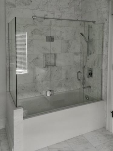 Glass bath enclosure Toronto